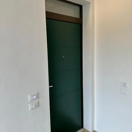 Borgo Nel Vigneto 2 *